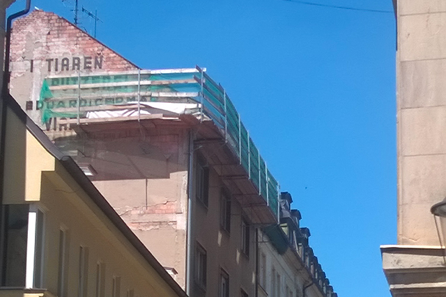Závěsné konzolové lešení v Bratislavě